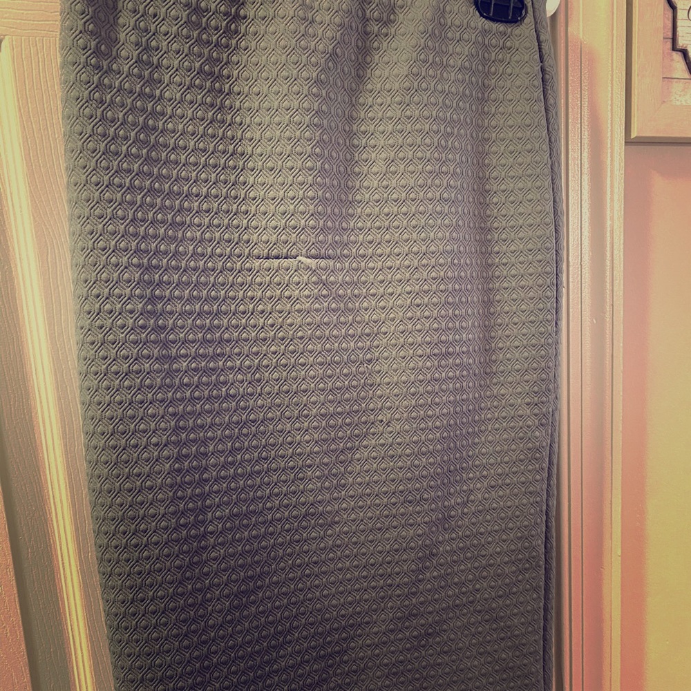 Gray pencil skirt